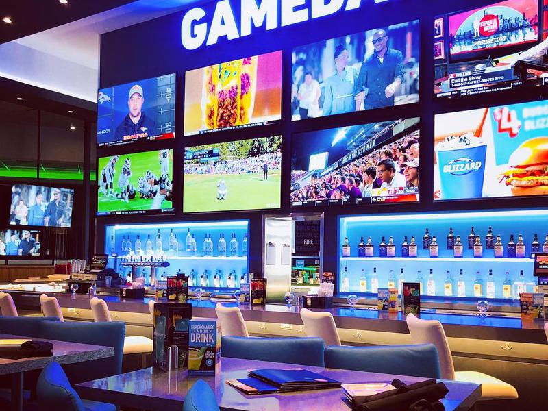 Dave & Buster's - Eat, Drink, Play & Watch Sports® all Under One